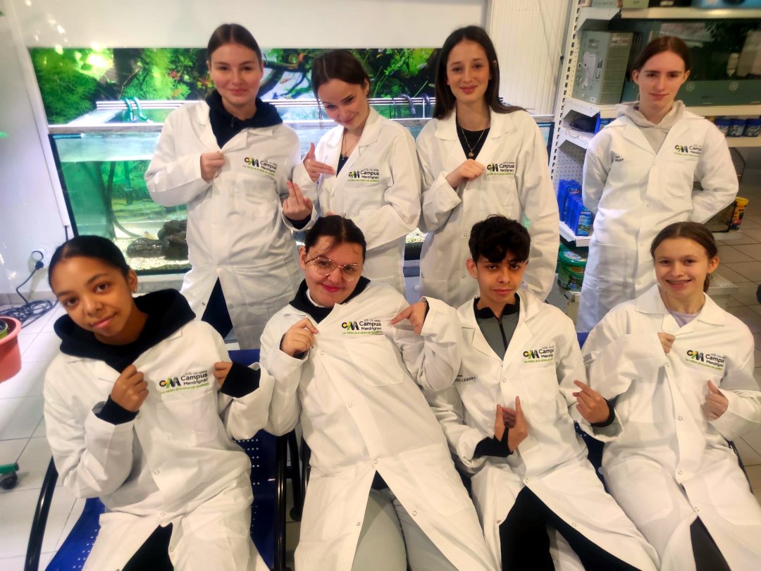 Des blouses aux couleurs du Campus pour la filière animalerie !